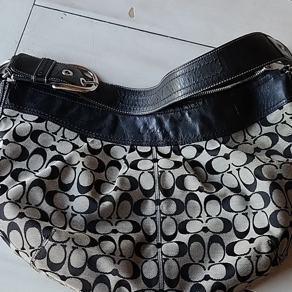 Coach purse - Picture 5 of 5